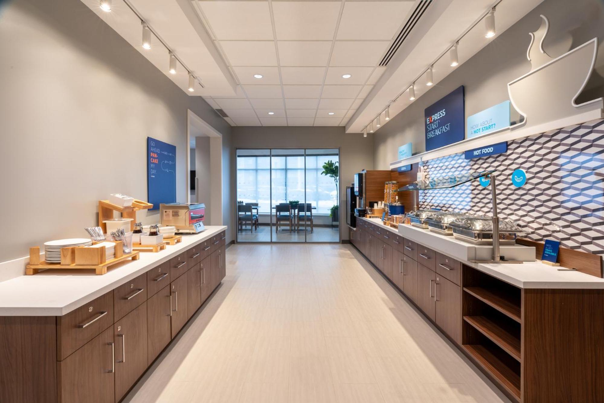 Holiday Inn Express & Suites Vaughan-Southwest By Ihg מראה חיצוני תמונה