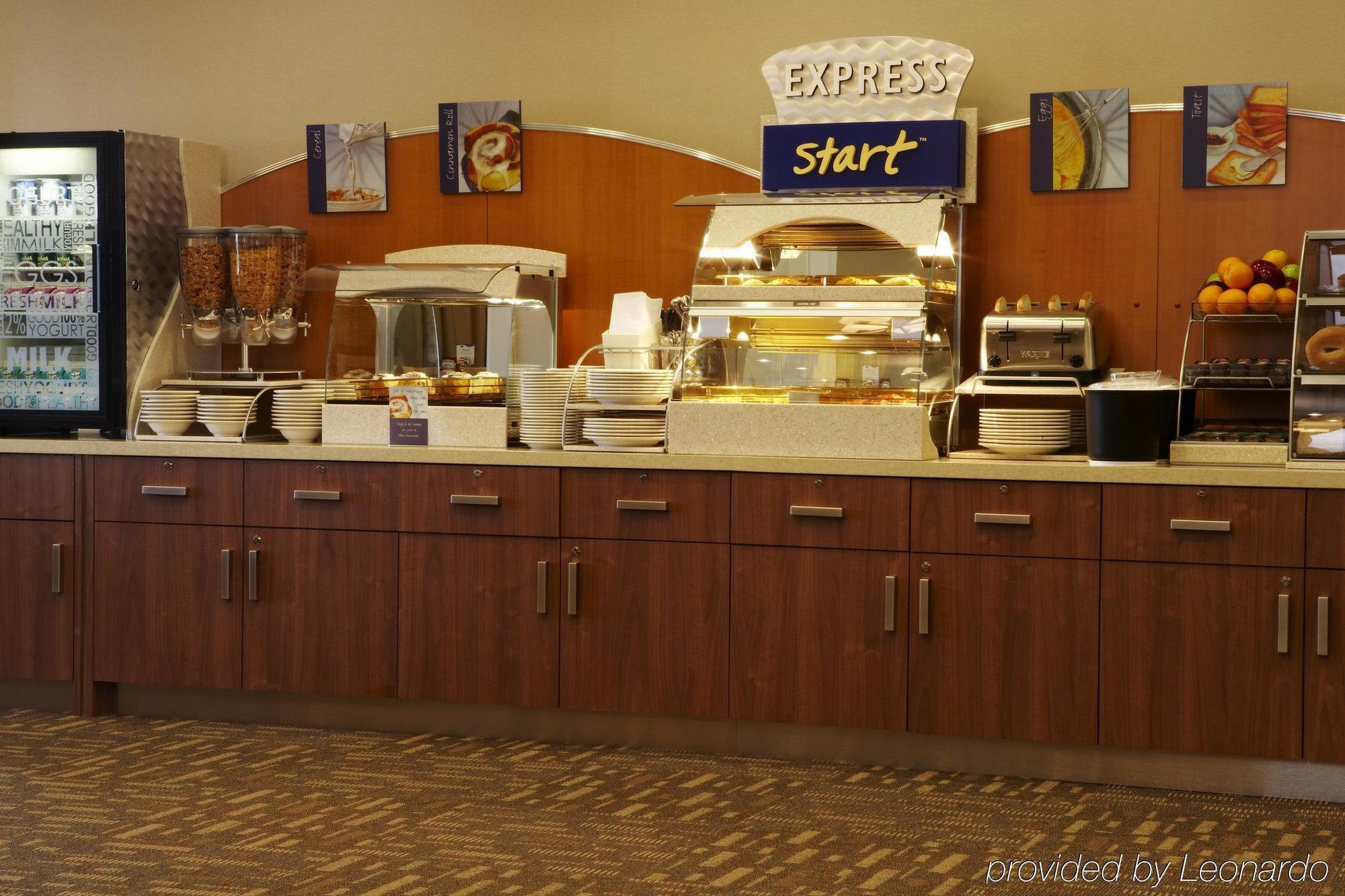 Holiday Inn Express & Suites Vaughan-Southwest By Ihg מראה חיצוני תמונה